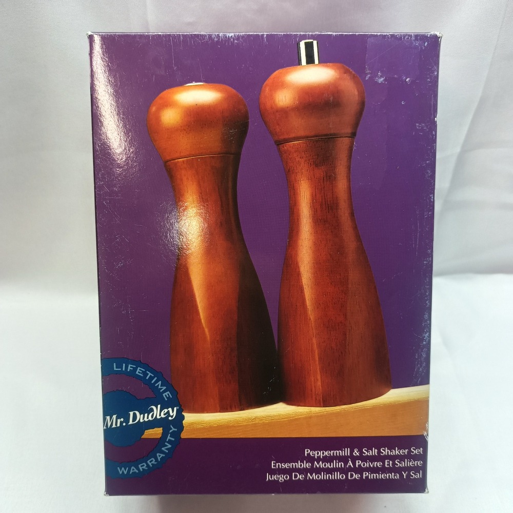 Mr. Dudley Portland Wood Peppermill and Salt Shaker Set 6180 Brown Vintage 2001